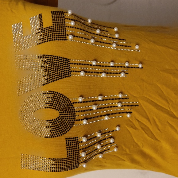 Tshirts - Picture 2 of 5